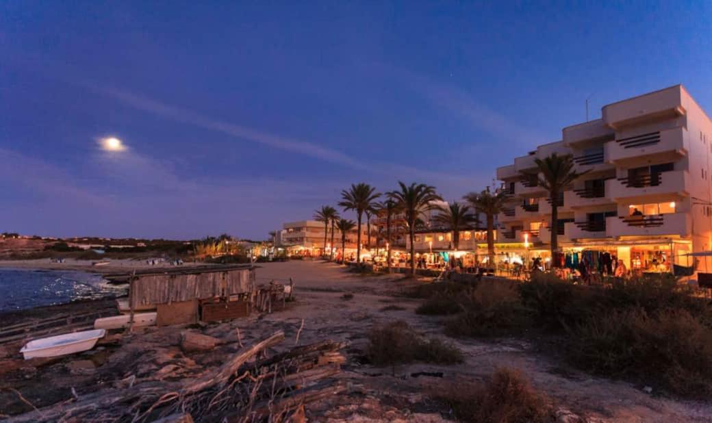 Apartamento Sa Varadero 2D Vista Mare Laterale Daire Es Pujols Dış mekan fotoğraf